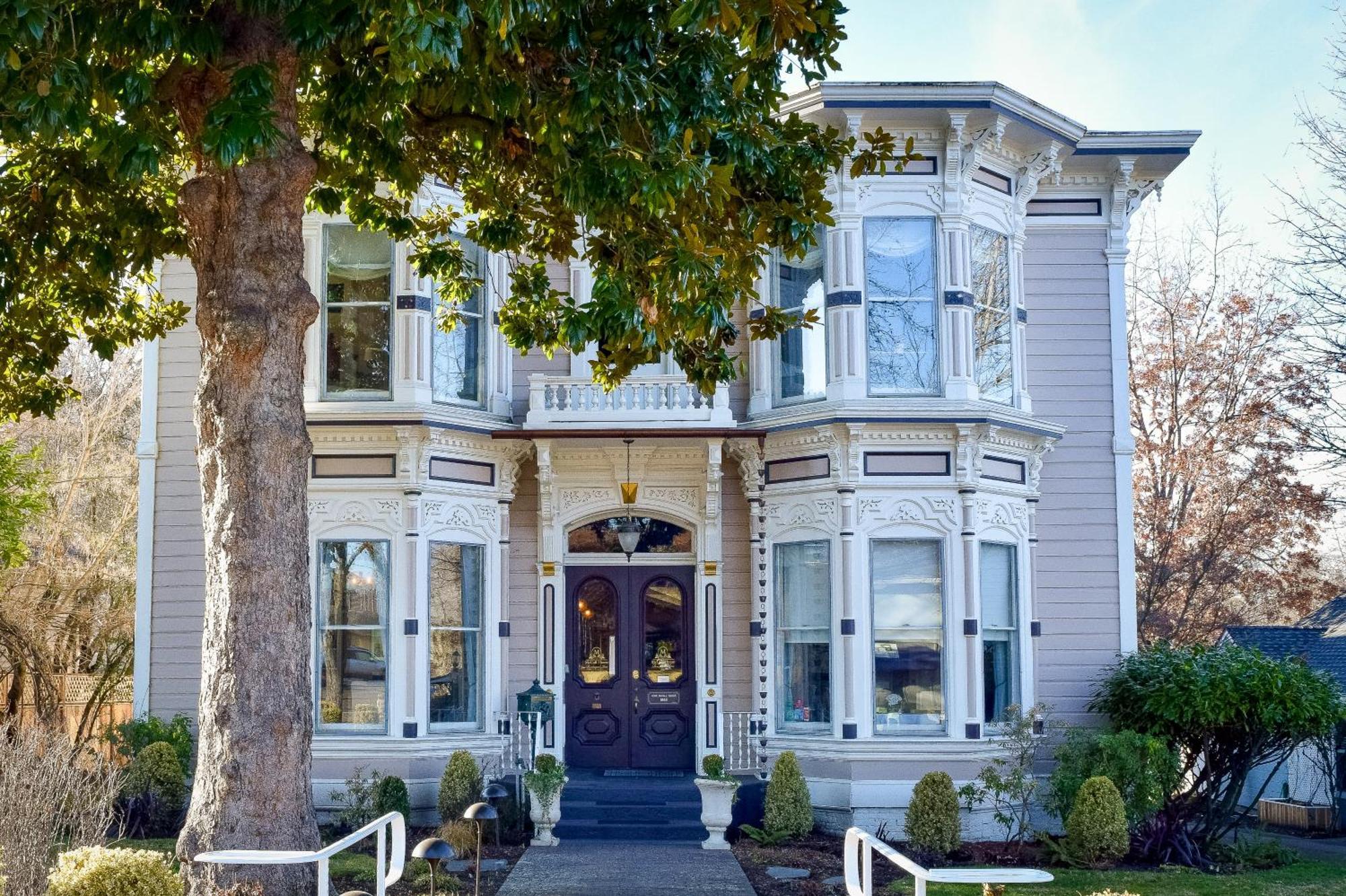 Mccall House Boutique Hotel Ashland Eksteriør bilde